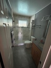 11001 SW 180th St in Miami, FL - Foto de edificio - Building Photo