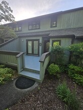 104 Hampton Ct in Bristol, TN - Building Photo - Building Photo