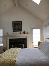 373 Main St, Unit B in New Canaan, CT - Foto de edificio - Building Photo