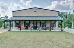 1998 MS-16 in Carthage, MS - Building Photo