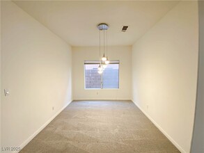 7959 Blue Brook Dr in Las Vegas, NV - Building Photo - Building Photo