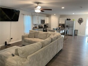 306 Melbourne Dr in Raeford, NC - Building Photo - Building Photo