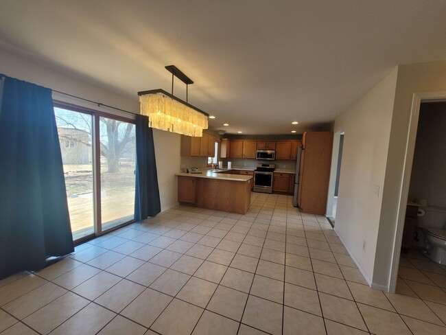 2255 Vesterheim St in Eau Claire, WI - Building Photo - Building Photo