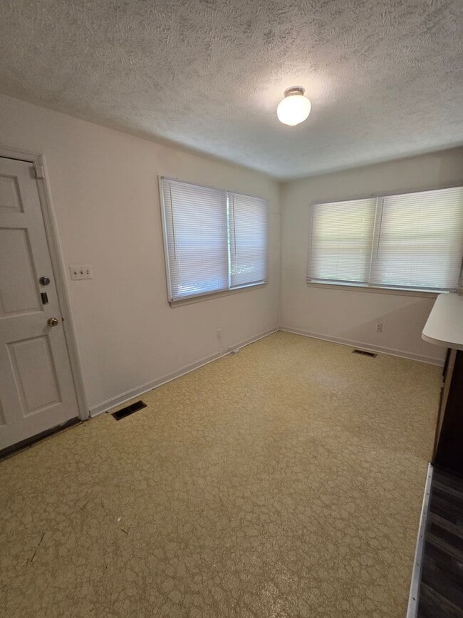 1855 Broadell Dr in Fayetteville, NC - Building Photo - Building Photo