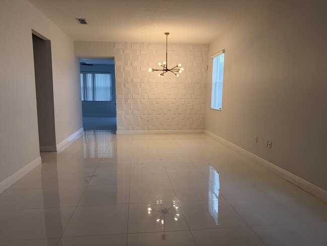 1112 Pine Ridge Dr in Davenport, FL - Building Photo - Building Photo