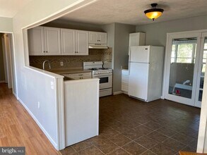 73 Oliver Rd in Enola, PA - Building Photo - Building Photo