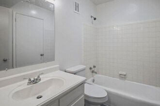 The Landings at Red Rock in Tullahoma, TN - Foto de edificio - Interior Photo
