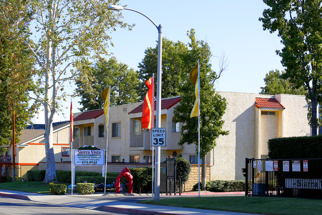 Sierra Vista Apartments in Lake Elsinore, CA - Building Photo - Building Photo