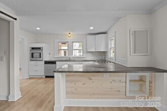 765 N Church St in Mooresville, NC - Building Photo - Building Photo