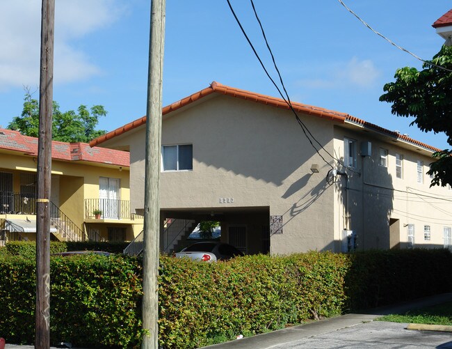 1829 SW 6th St in Miami, FL - Foto de edificio - Building Photo