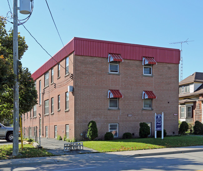 The Pearl Apartments in Hamilton, ON - Building Photo - Building Photo