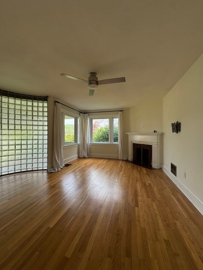 property at 5120 Starkey Rd