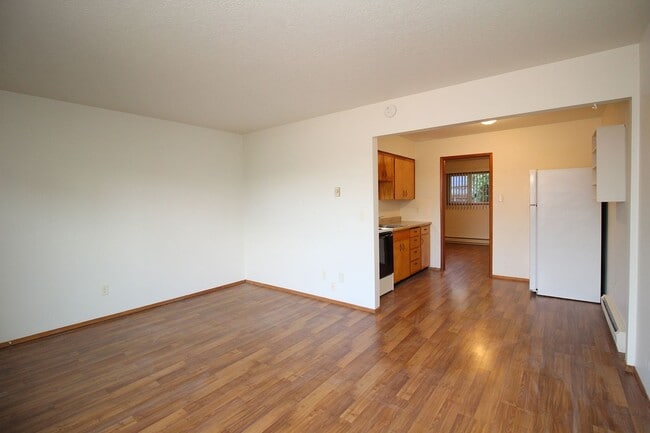 7312-7334 N Lancaster Ave