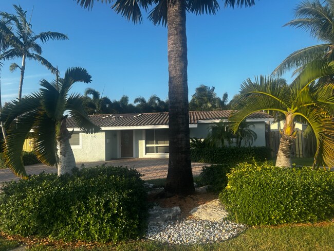 property at 328 SE 6th Ave