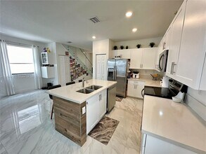 3449 W 110th St in Hialeah, FL - Building Photo - Building Photo