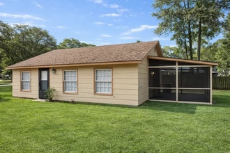 2 Wallace Rd in Beaufort, SC - Building Photo - Building Photo