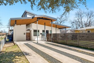 1900 Richcreek Rd in Austin, TX - Building Photo - Building Photo