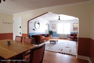 231 Warren St in Hudson, NY - Building Photo - Building Photo