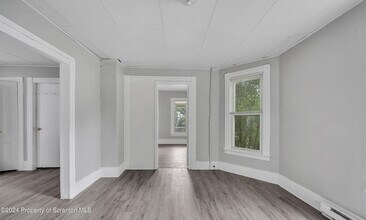 63 Wyoming St in Carbondale, PA - Building Photo - Building Photo