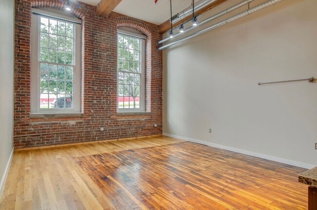 property at 1350 Rosa L Parks Blvd