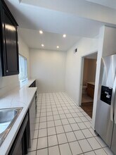 5145 Yarmouth Ave in Encino, CA - Building Photo - Building Photo