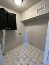1112 NW D St in Bentonville, AR - Foto de edificio - Building Photo