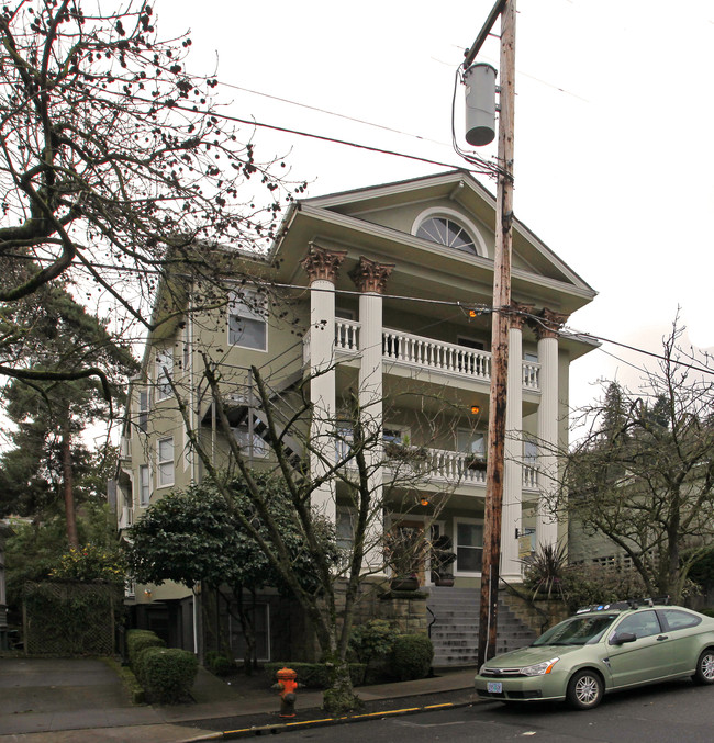 The Clifton Apartments in Portland, OR - Building Photo - Building Photo