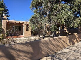 1823 Tewa Rd in Santa Fe, NM - Building Photo
