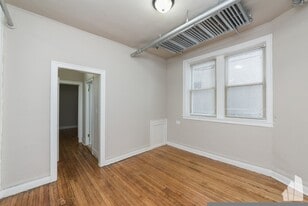 4233 W Addison St, Unit 2 in Chicago, IL - Building Photo
