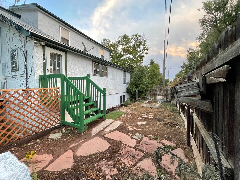 706 S 25th St, Unit A in Colorado Springs, CO - Foto de edificio