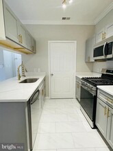 13500 Derry Glen Ct in Germantown, MD - Building Photo - Building Photo