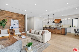 4475 Mammoth Ave in Los Angeles, CA - Building Photo - Building Photo