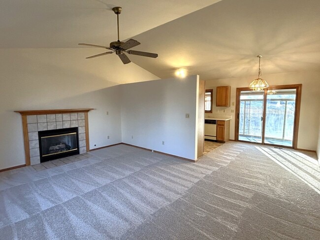 3507 Riva Ridge Dr in Fort Collins, CO - Foto de edificio - Building Photo