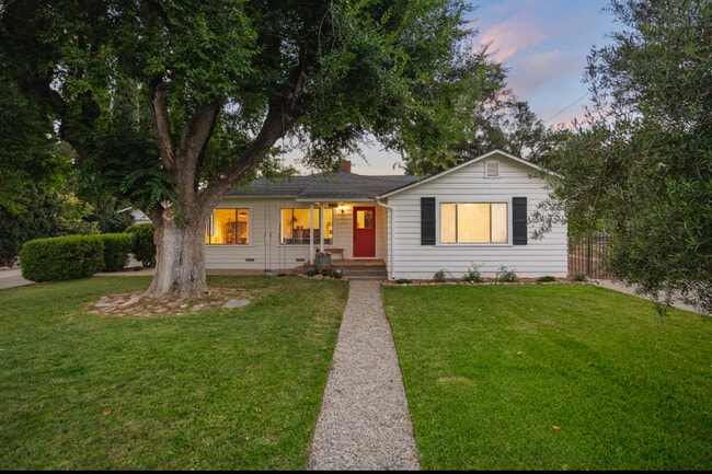 995 S La Luna Ave in Ojai, CA - Building Photo - Building Photo