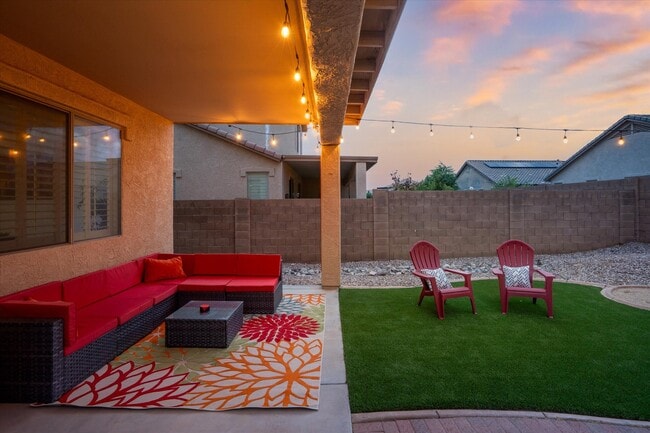 property at 8566 W Cinnabar Ave