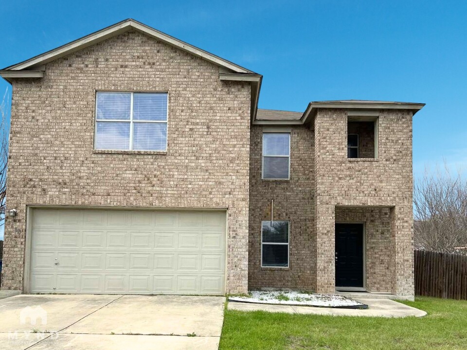 3660 Tilden Trail in New Braunfels, TX - Foto de edificio