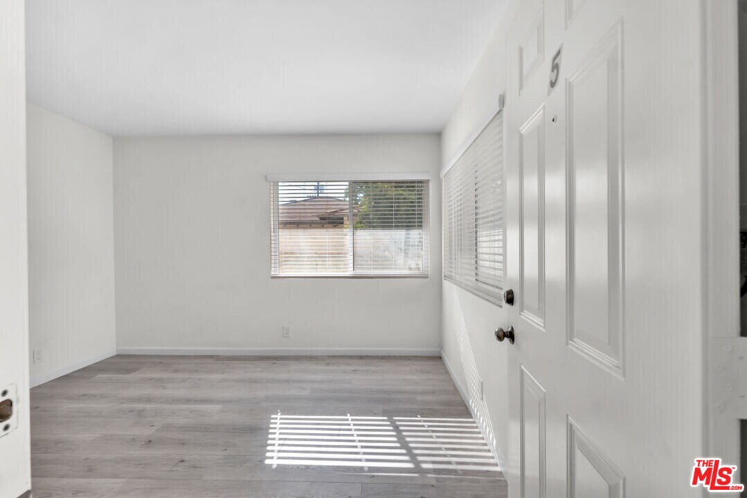 7228 Allott Ave in Los Angeles, CA - Building Photo