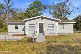 2002 St Clair St in Jacksonville, FL - Building Photo