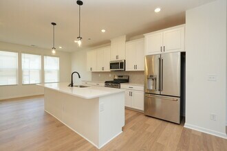 1746 Blanche St in Charlotte, NC - Building Photo - Building Photo