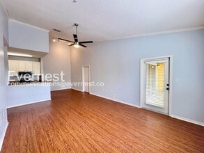 10123 Courtney Palms Blvd in Tampa, FL - Building Photo - Building Photo