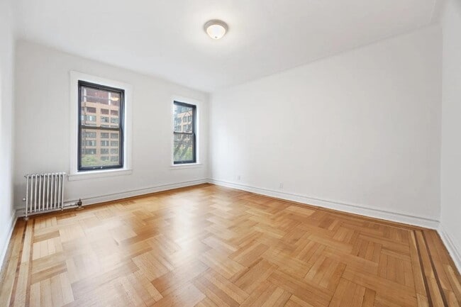 12 Crown St in Brooklyn, NY - Building Photo - Building Photo