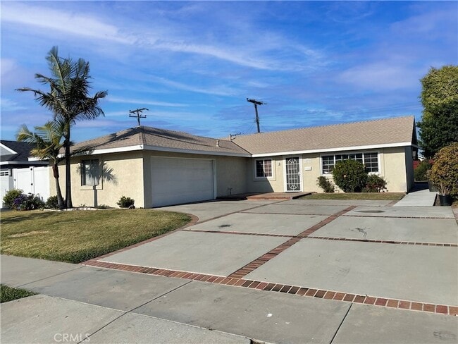 property at 14332 Thunderbird Cir
