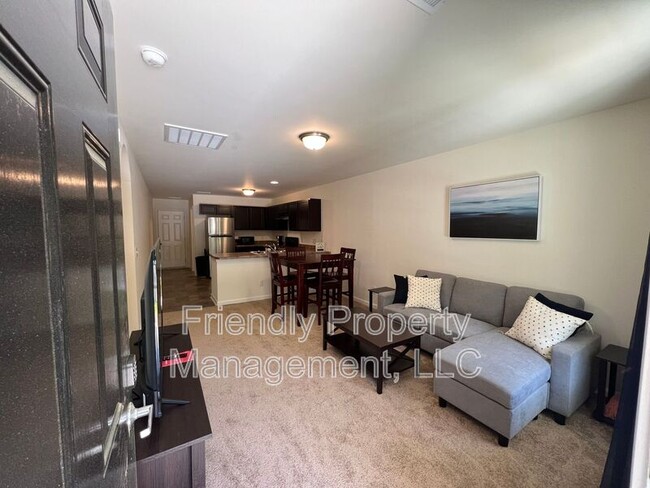 1202 W Meadowview Rd in Greensboro, NC - Building Photo - Building Photo