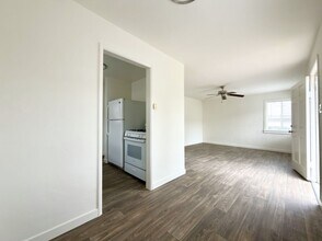 318 Washington St in Vista, CA - Building Photo - Building Photo