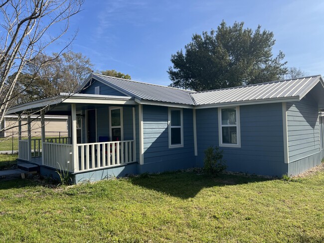 709 S 11th St in Defuniak Springs, FL - Building Photo - Building Photo