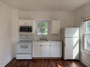 596 Portland St in Rochester, NH - Building Photo - Building Photo