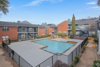Millennium Dallas Apartments in Dallas, TX - Foto de edificio - Building Photo