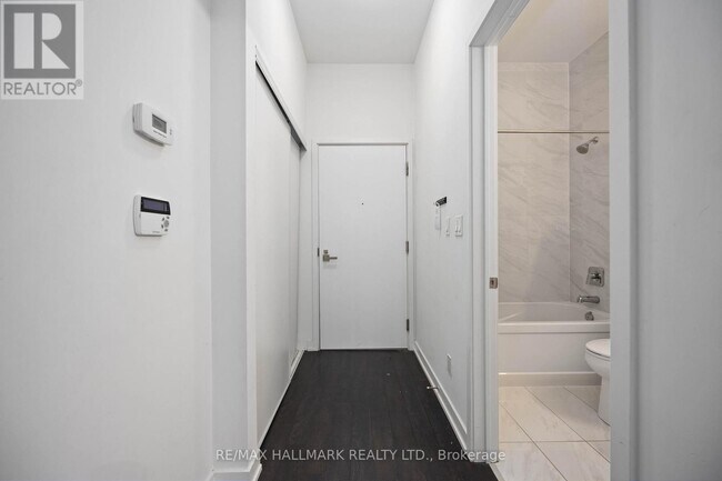 50-3250 Ordnance St in Toronto, ON - Building Photo - Building Photo