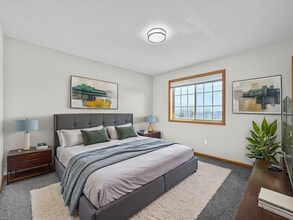 Prairie Bend Apartments in Cedar Rapids, IA - Foto de edificio - Building Photo