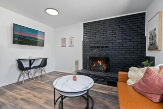560 Edgemoor Rd in Big Bear Lake, CA - Building Photo - Building Photo